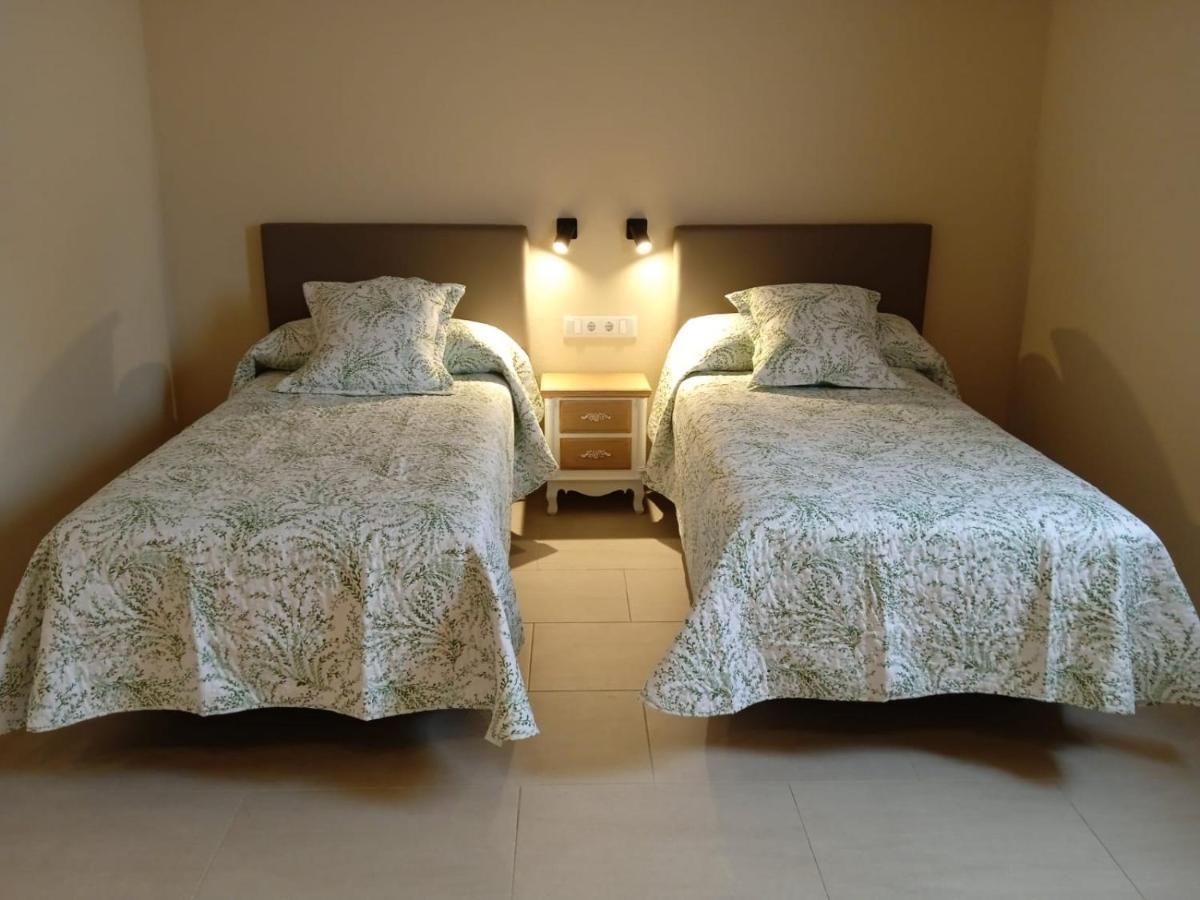 O Lar Do Alecrin Hotel Friol Luaran gambar