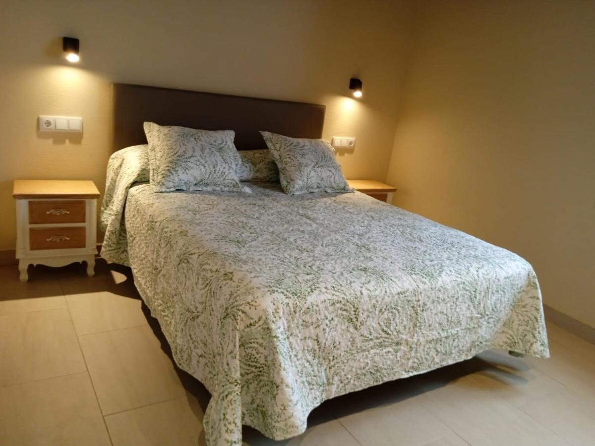 O Lar Do Alecrin Hotel Friol Luaran gambar